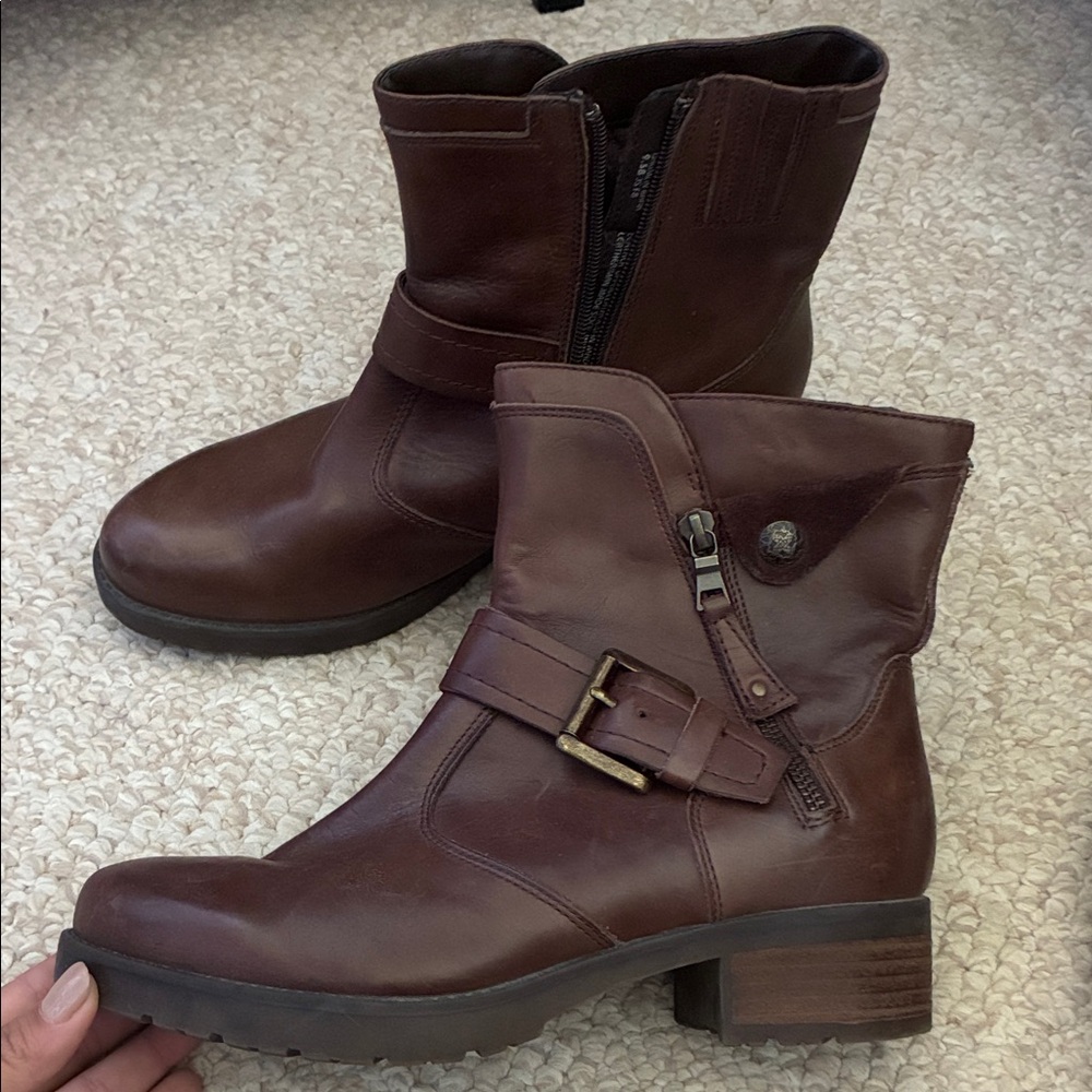 Earth Dark Brown Ankle Booties